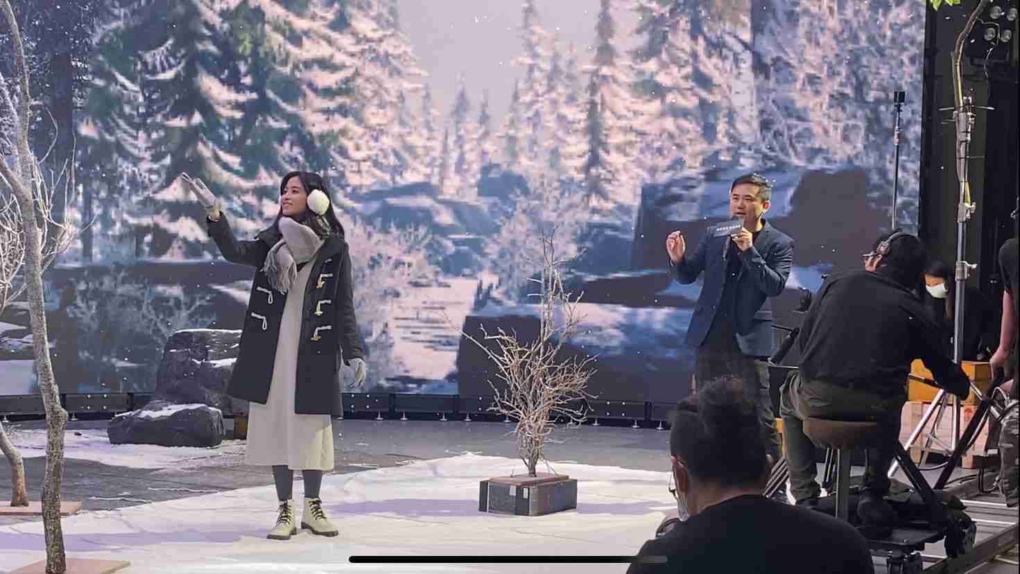 918.COM以ALED先进显屏技术，，，与金马奖视觉特效团队“再现影像”携手合作打造LED虚拟摄影棚，，提供沉浸式表演体验，，，，并精简拍摄成本与时间