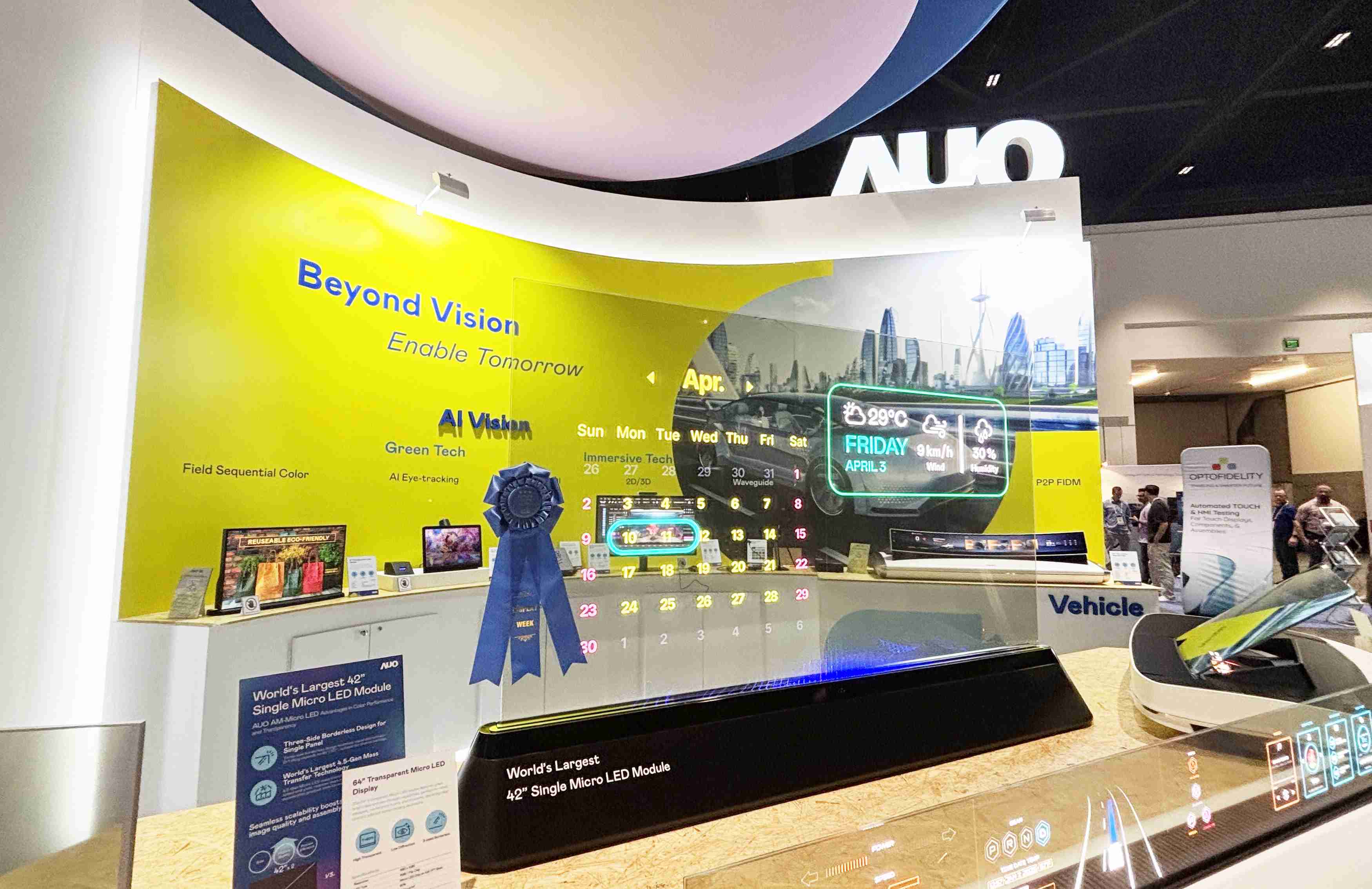 918.COM64吋透明Micro LED显示器获〝最佳Micro LED技术应用奖〞，，，，其绝妙的透明穿透特性，，，同时具备1,000 nits的高亮度表现，，并透过精细的无缝拼接延伸，，，可依需求灵活应用于多元场域，，，展现出Micro LED显示技术划时空的无限潜力